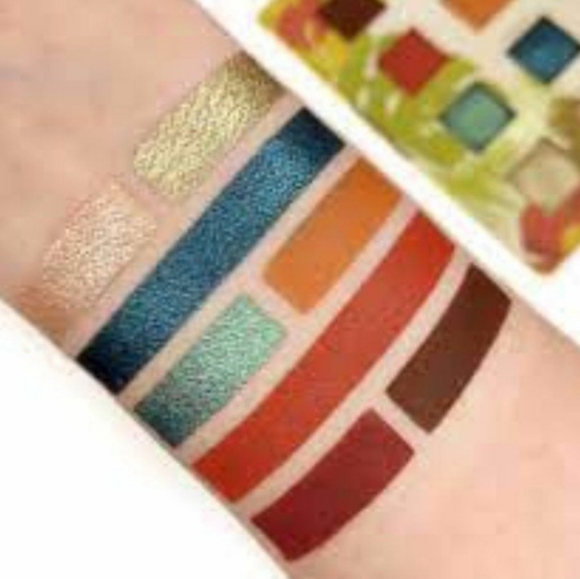 Alamar Cosmetics Reina Del Caribe Vol 1 Eyeshadow Palette - Picture 13 of 14